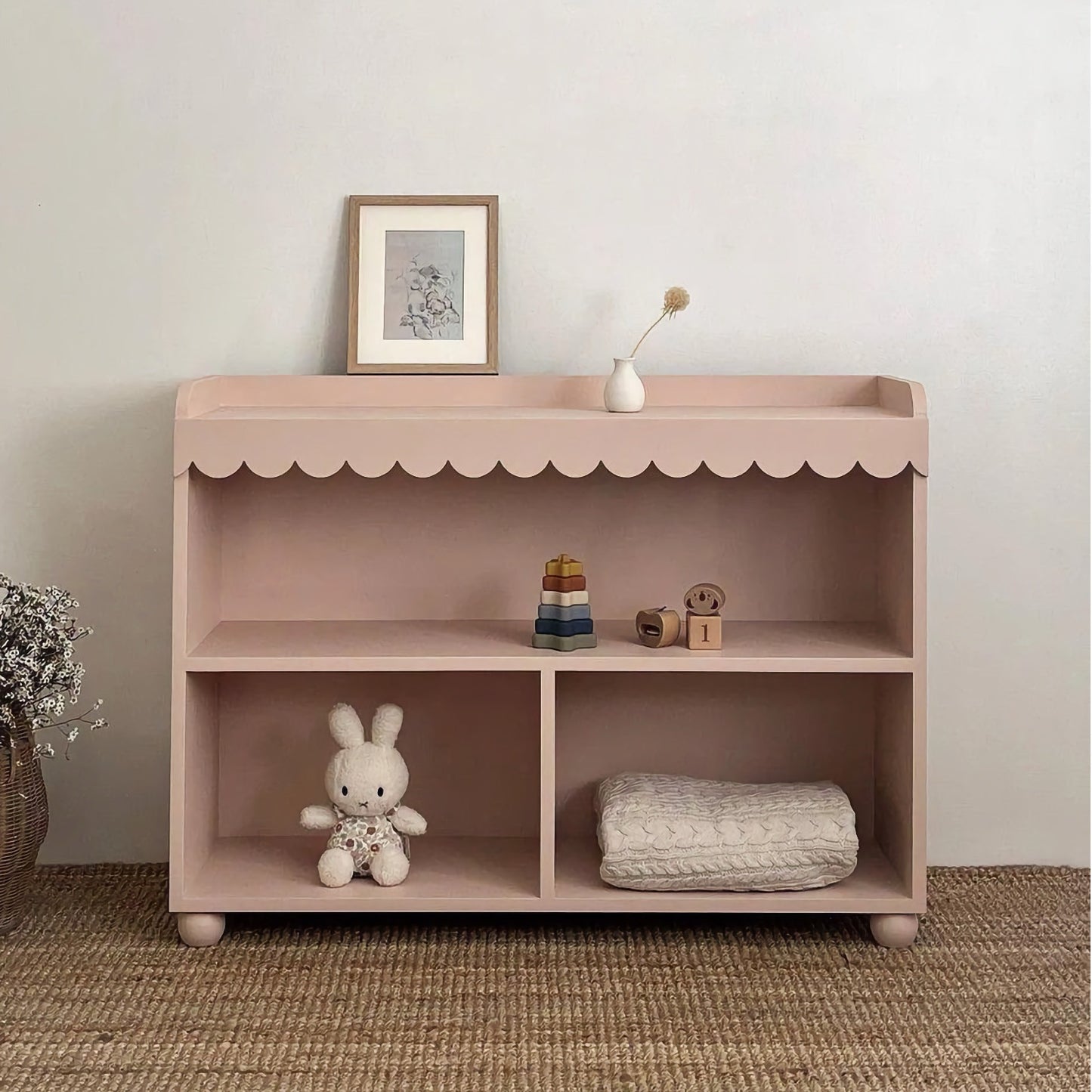 Scalloped Storage Shelf